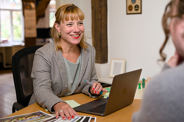 Portrait Dr. Katrin Ratz, Systemischer Coach